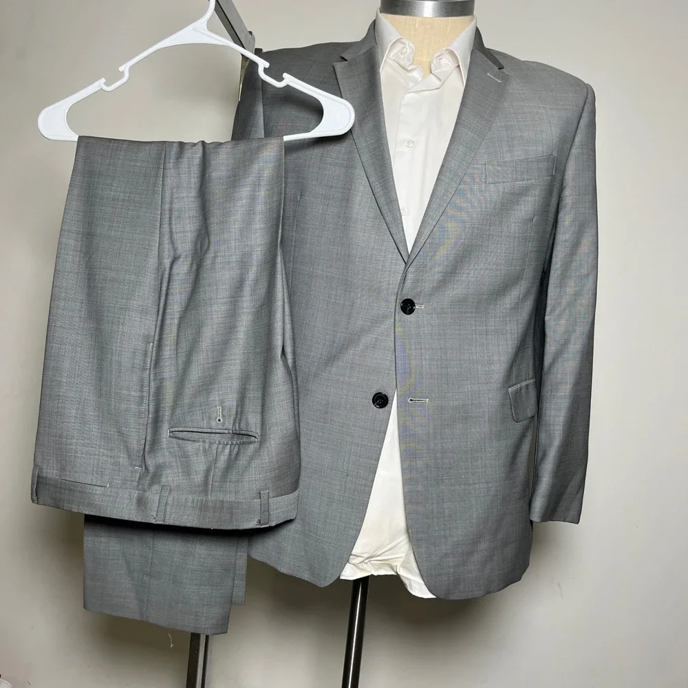 Tommy Hilfiger Suit Mens 46R 34W Grey Solid Worsted Wool 2-Button Side Vent